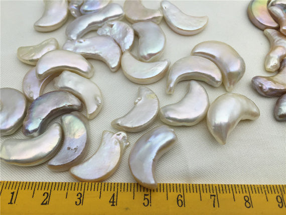 MoniPearl Special Pearl,1 piece,Pearl Moon,Freshwater pearl moon, for your design,Cultured Pearls Maggie McMane Designs. L23